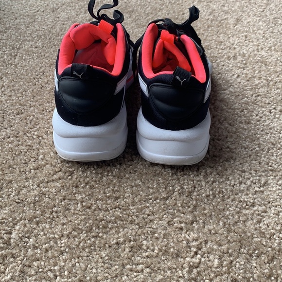 Puma - Picture 4 of 6